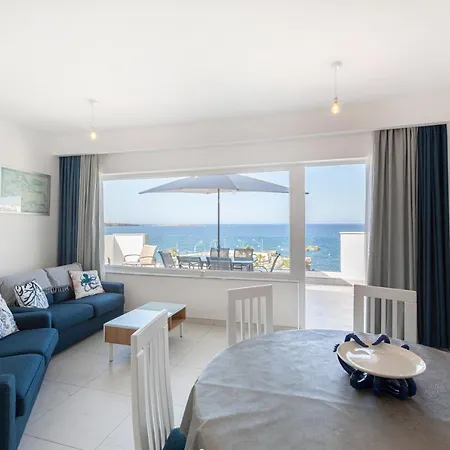 Apartament Seafront, Duplex With Massive Seaview Terrace By 360 Estates