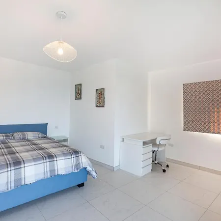 Seafront, Duplex With Massive Seaview Terrace By 360 Estates Apartament