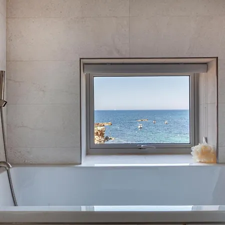 Apartament Seafront, Duplex With Massive Seaview Terrace By 360 Estates *