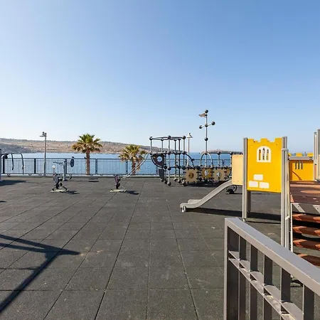 Apartament Seafront, Duplex With Massive Seaview Terrace By 360 Estates *