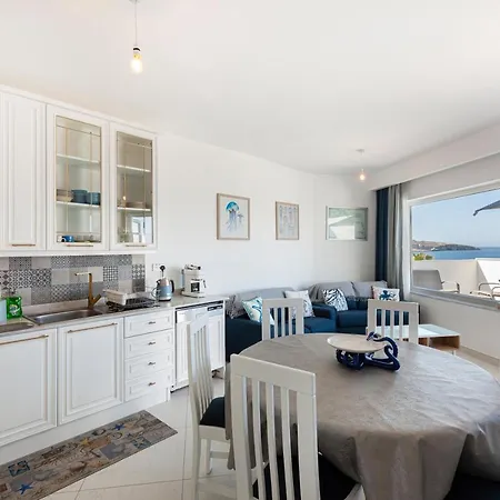 Apartment Seafront, Duplex With Massive Seaview Terrace By 360 Estates