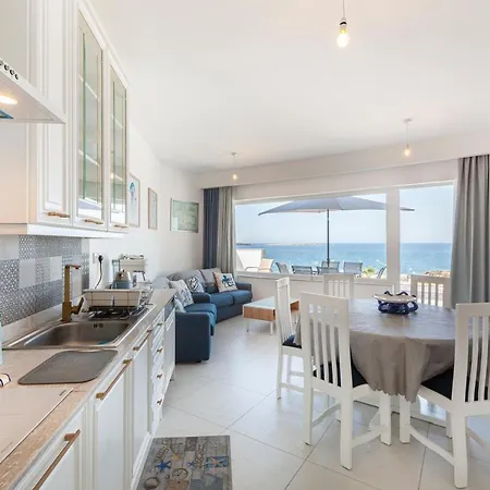 Seafront, Duplex With Massive Seaview Terrace By 360 Estates *